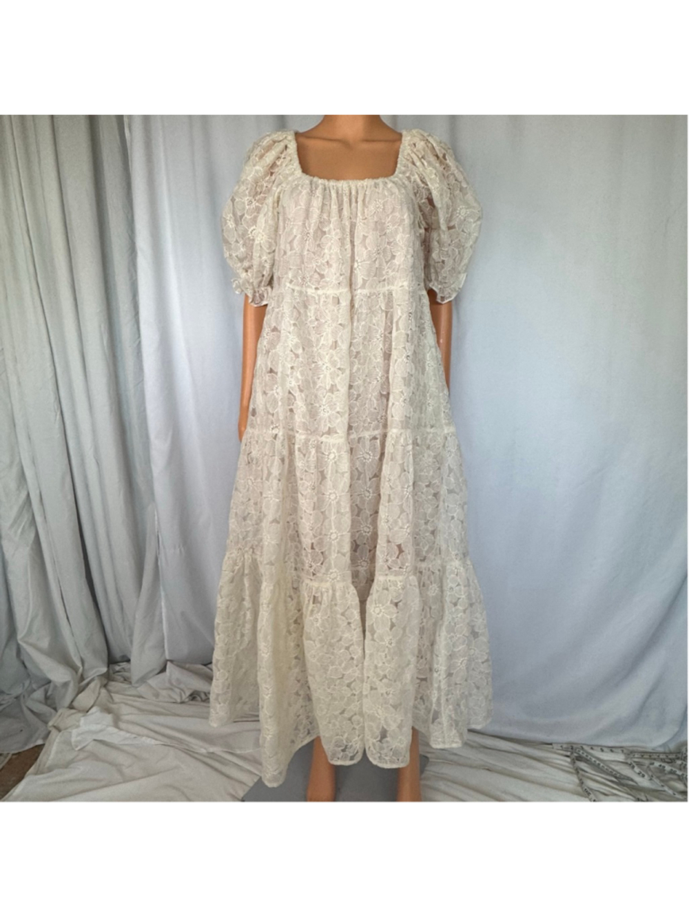 NWT New Zoco Daymaker Maxi Dress Floral Cream Lace Puffy Sleeves Women's Small